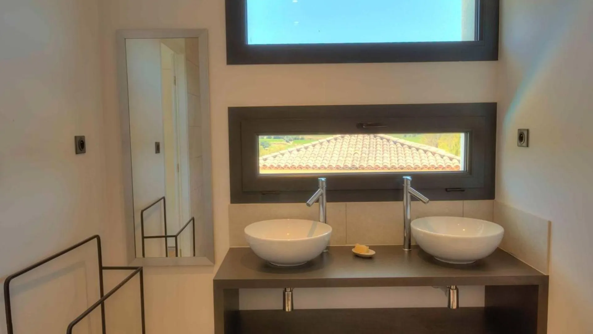 Villa Familiale Avec Piscine, 4 Chambres, Bbq Et Clim A La Cadiere-D'Azur - Fr-1-770-21 Laouque