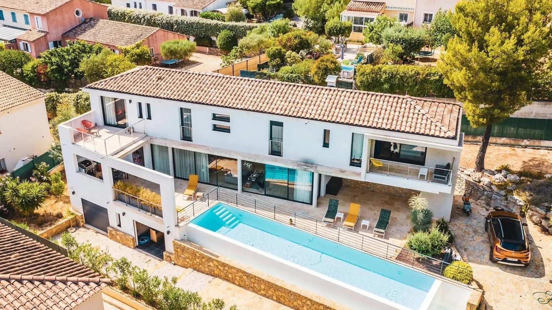 Villa Familiale Avec Piscine, 4 Chambres, Bbq Et Clim A La Cadiere-D'Azur - Fr-1-770-21 Laouque